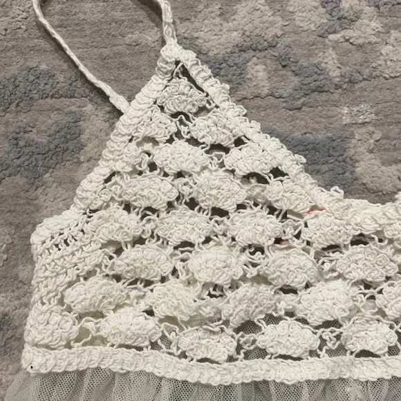 Love Tree Happens White Lace and Crochet Crop Top Size Small EUC - Picture 3 of 6